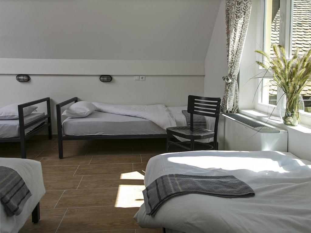 Varad Inn Novi Sad Chambre photo